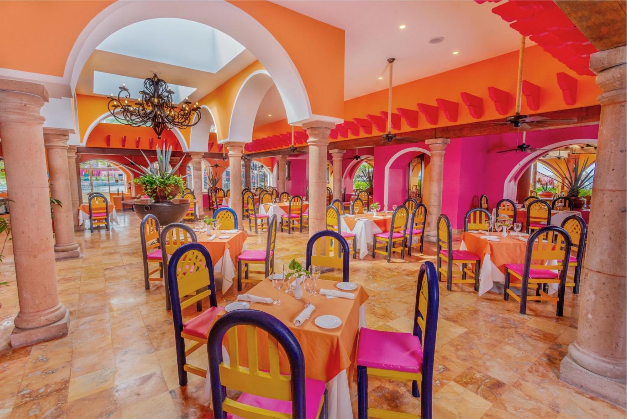 แกรนด์ โอเอซิส ปาล์ม ออล อินคลูซีฟ Hotel แคนคูน ภายนอก รูปภาพ Restaurant at the Grand Palladium Hotel