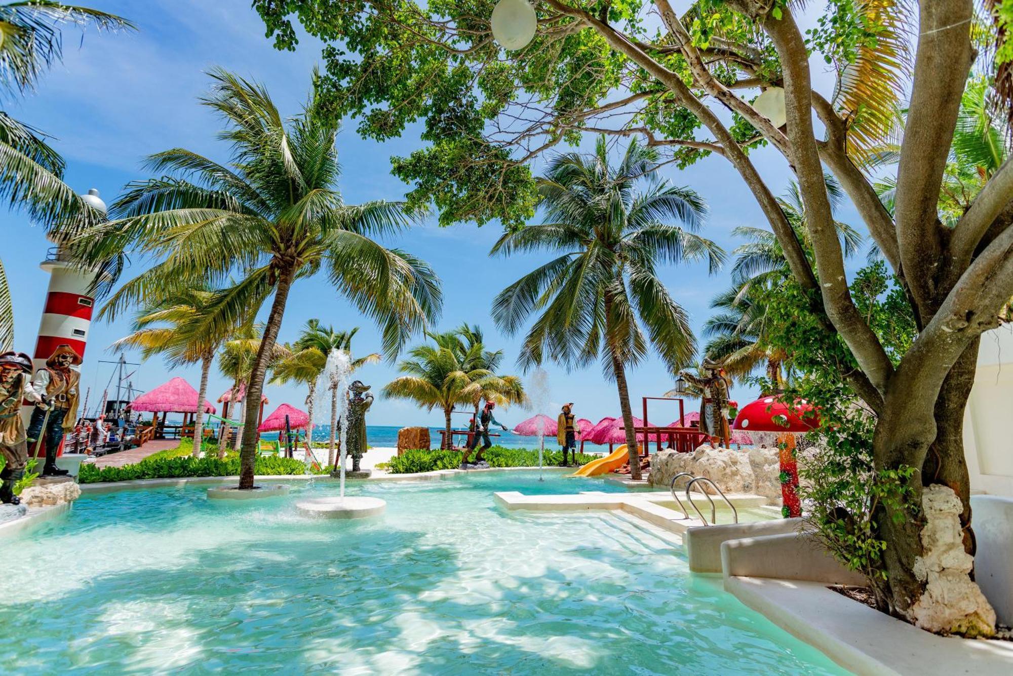 แกรนด์ โอเอซิส ปาล์ม ออล อินคลูซีฟ Hotel แคนคูน ภายนอก รูปภาพ The beach at the resort